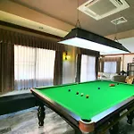 Cozy Garden Cottage Pool Villa